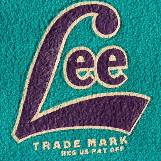 In Crack (in nứt, bể)